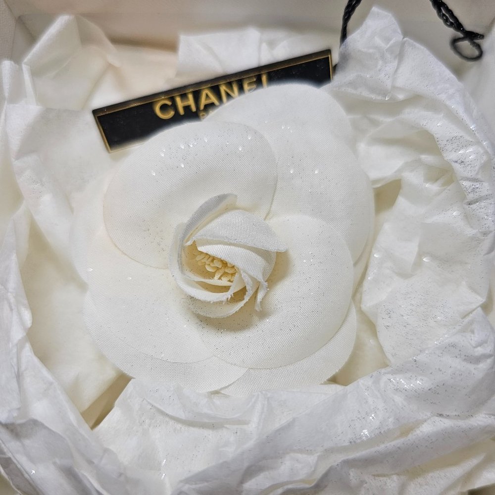Authentic CHANEL White Silk CAMELLIA FLOWER Brooch Pin with TAG & BOX Excellent!